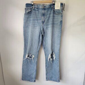 Abercrombie & Fitch ’90s Straight Ultra High Rise Distressed Jeans Size 33 / 16R